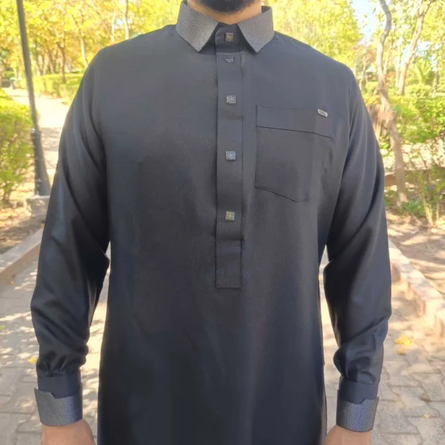 قميص الساجد - أسود غرابي – لمسة فخامة